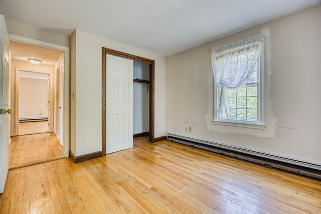 95 Gilcreast Road, Londonderry, NH 03053
