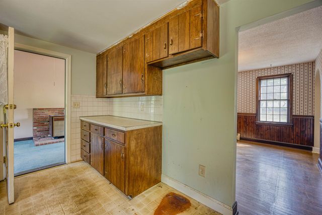 95 Gilcreast Road, Londonderry, NH 03053