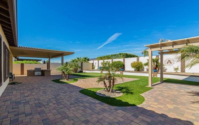 14892 Aldea Drive N, Litchfield Park, AZ 85340