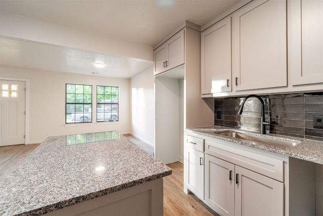 204 W Ercoupe Drive, Oklahoma City, OK 73110