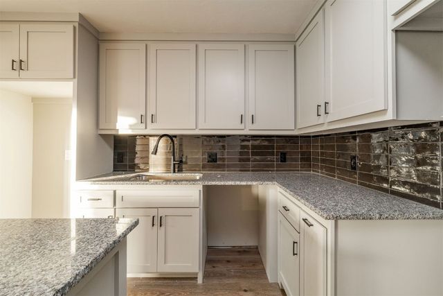 204 W Ercoupe Drive, Oklahoma City, OK 73110