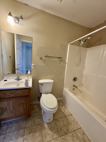 506 3rd St, Lawrenceburg, TN 38464