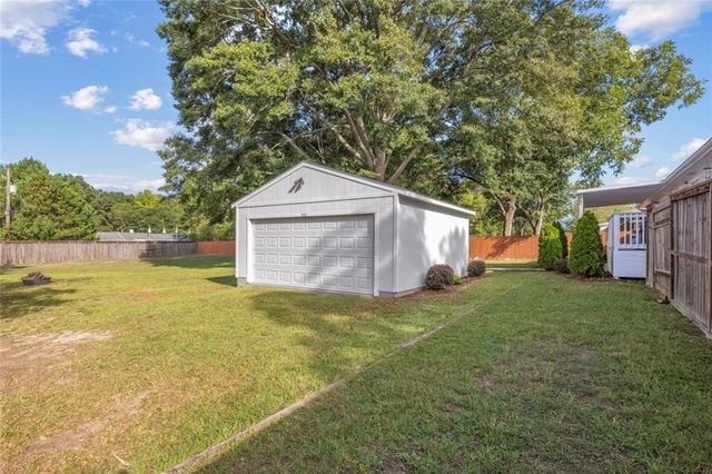 132 Clifford Street, Loganville, GA 30052