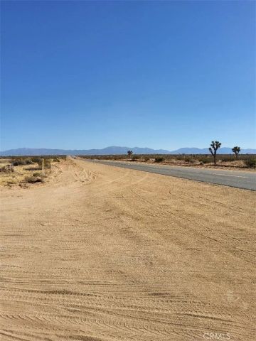 247 E Avenue M, Palmdale, CA 93535
