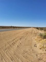 247 E Avenue M, Palmdale, CA 93535