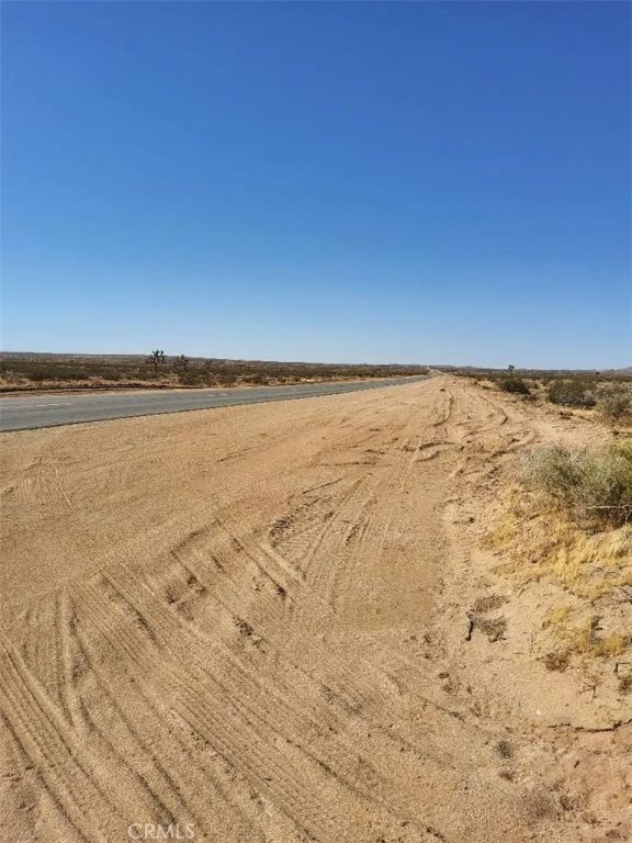 247 E Avenue M, Palmdale, CA 93535