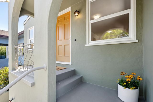 820 Madison St, Albany, CA 94706