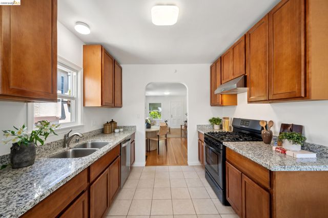 820 Madison St, Albany, CA 94706