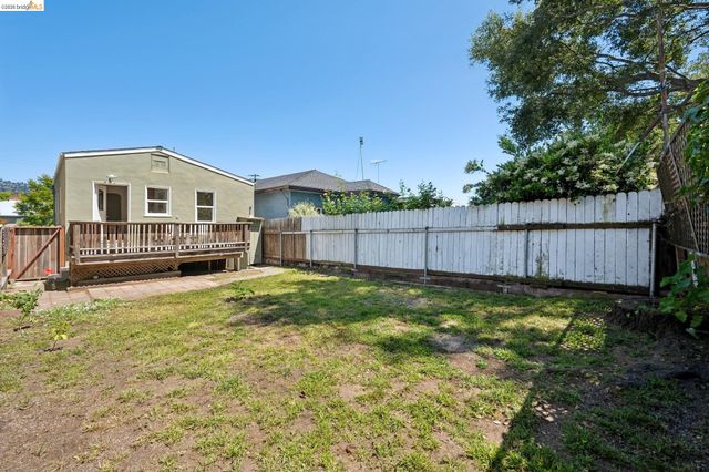 820 Madison St, Albany, CA 94706