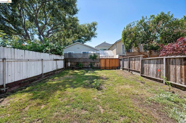 820 Madison St, Albany, CA 94706
