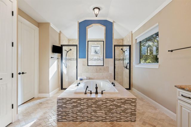407 Bella Montagna CIR, Lakeway, TX 78734