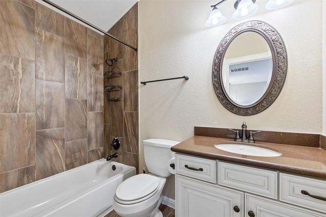 407 Bella Montagna CIR, Lakeway, TX 78734