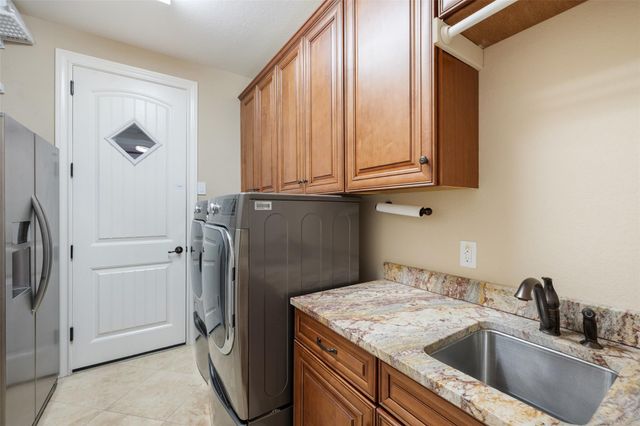 407 Bella Montagna CIR, Lakeway, TX 78734