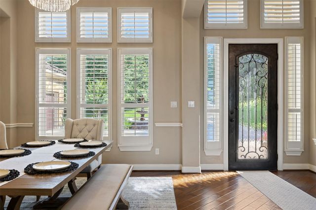 407 Bella Montagna CIR, Lakeway, TX 78734