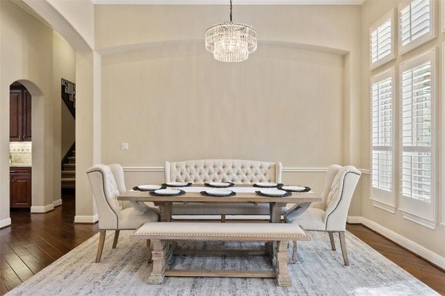 407 Bella Montagna CIR, Lakeway, TX 78734
