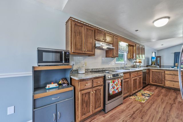 1001 Chateau Dr., Conway, SC 29526