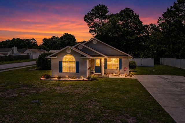 1001 Chateau Dr., Conway, SC 29526