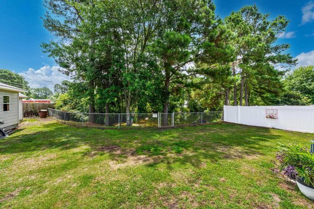 1001 Chateau Dr., Conway, SC 29526