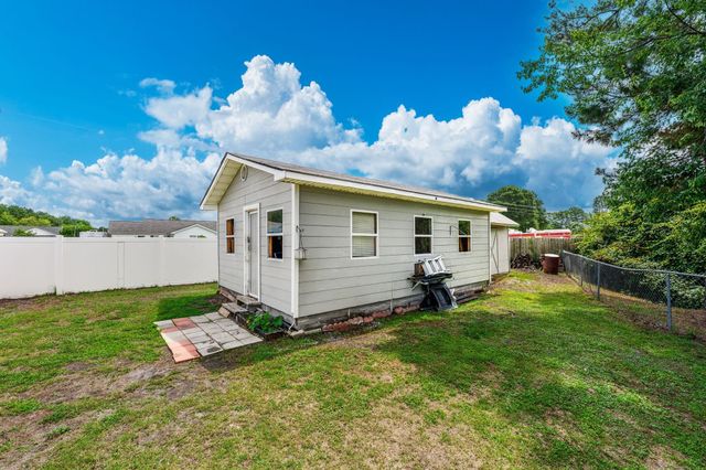 1001 Chateau Dr., Conway, SC 29526