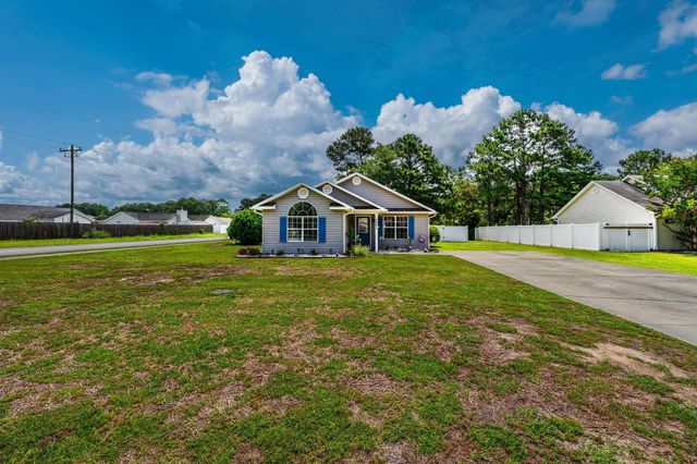 1001 Chateau Dr., Conway, SC 29526