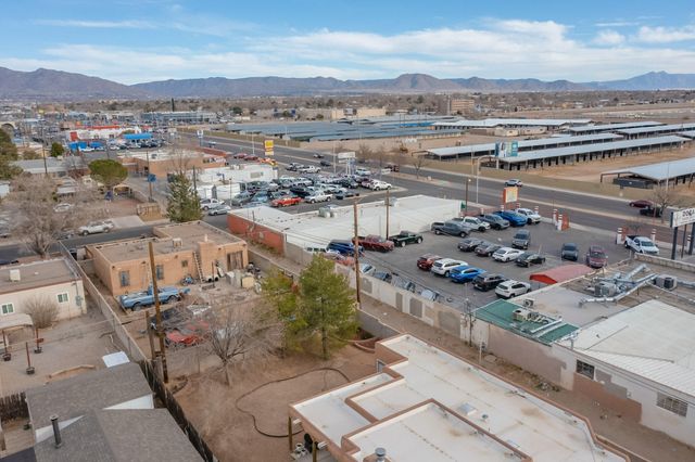 6717 LOMAS Boulevard NE, Albuquerque, NM 87110