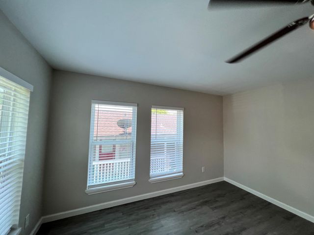 6708 Avenue I E, Houston, TX 77011