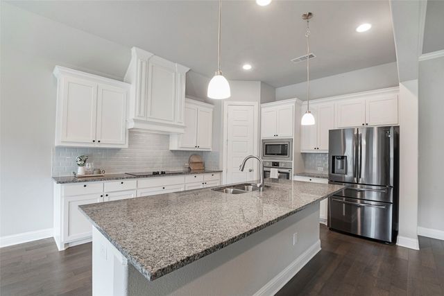 1953 Silver Falls Drive, Burleson, TX 76028