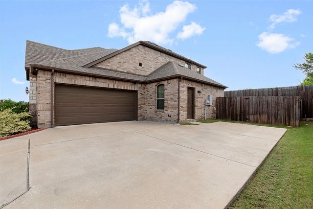 1953 Silver Falls Drive, Burleson, TX 76028