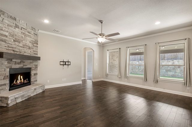 1953 Silver Falls Drive, Burleson, TX 76028
