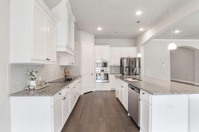 1953 Silver Falls Drive, Burleson, TX 76028