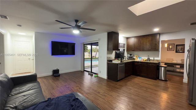 323 W Canterbury Dr W, Riviera Beach, FL 33407