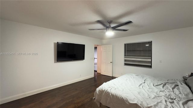 323 W Canterbury Dr W, Riviera Beach, FL 33407