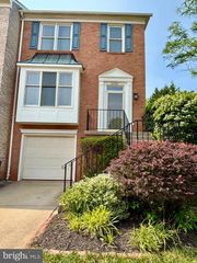 46336 HAVEN TER, Sterling, VA 20165