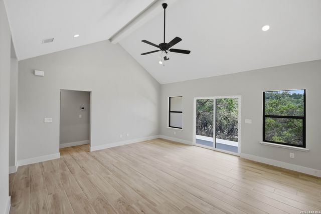 1750 Cottonwood Rd, Fischer, TX 78623