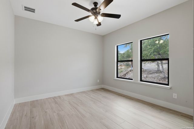 1750 Cottonwood Rd, Fischer, TX 78623