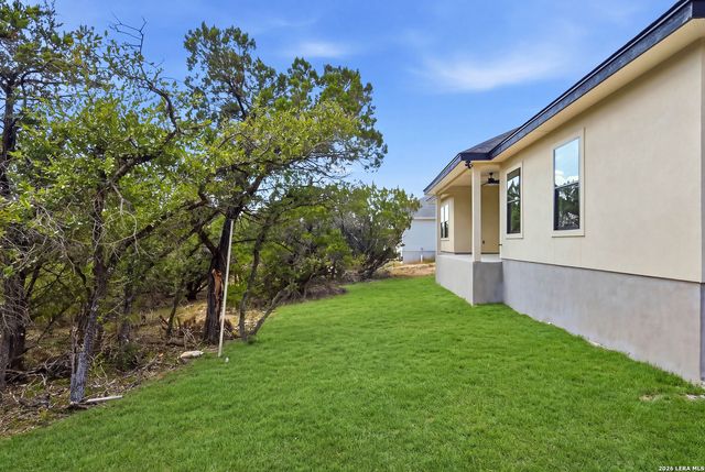 1750 Cottonwood Rd, Fischer, TX 78623