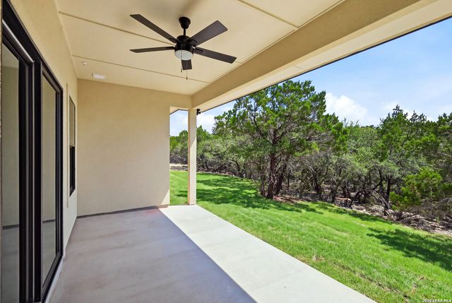 1750 Cottonwood Rd, Fischer, TX 78623