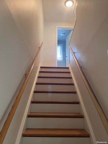 1722 Graefield Road 46, Birmingham, MI 48009