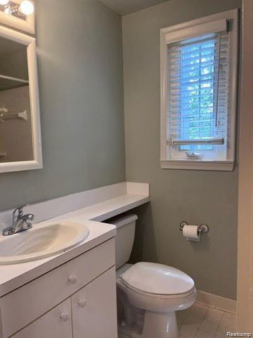 1722 Graefield Road 46, Birmingham, MI 48009