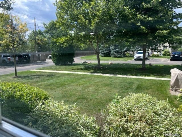 1722 Graefield Road 46, Birmingham, MI 48009