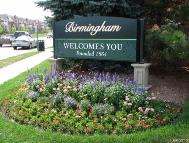 1722 Graefield Road 46, Birmingham, MI 48009