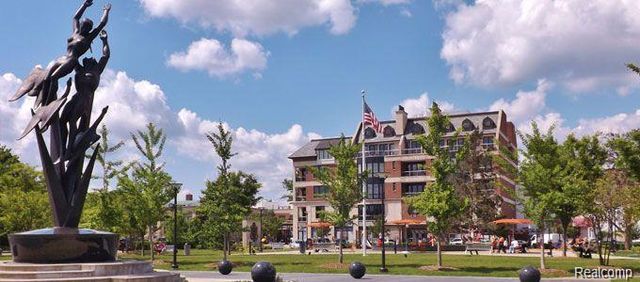 1722 Graefield Road 46, Birmingham, MI 48009