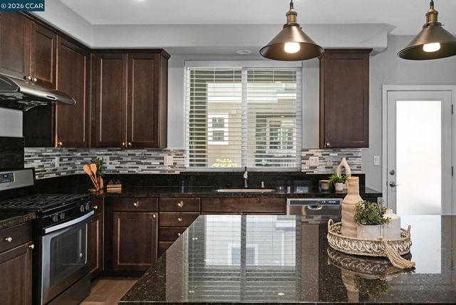 601 Tierney Pl, Martinez, CA 94553