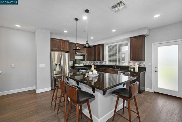 601 Tierney Pl, Martinez, CA 94553