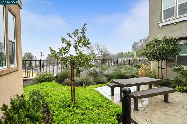 601 Tierney Pl, Martinez, CA 94553