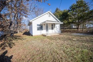 104 W Oak Street, Urbana, MO 65767