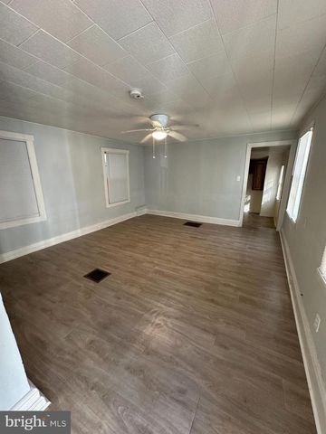 120 THOMPSON ST, Salem, NJ 08079