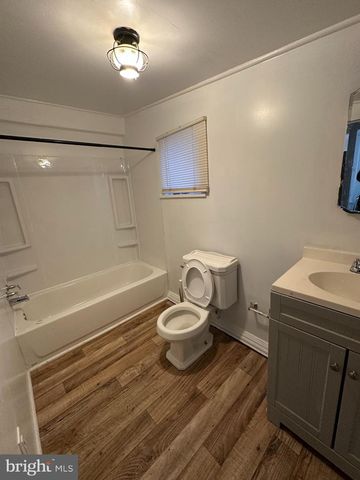120 THOMPSON ST, Salem, NJ 08079