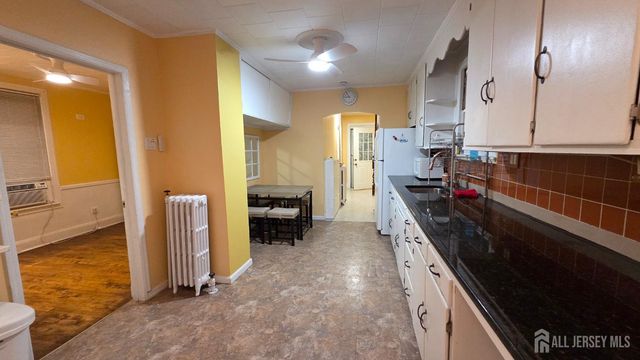 26 Harvey Street, New Brunswick, NJ 08901