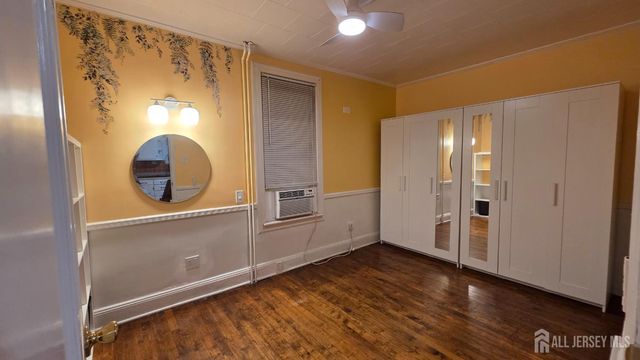 26 Harvey Street, New Brunswick, NJ 08901